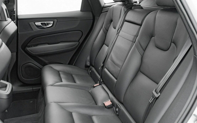 Volvo XC 60 cena 119850 przebieg: 210829, rok produkcji 2018 z Brzesko małe 742